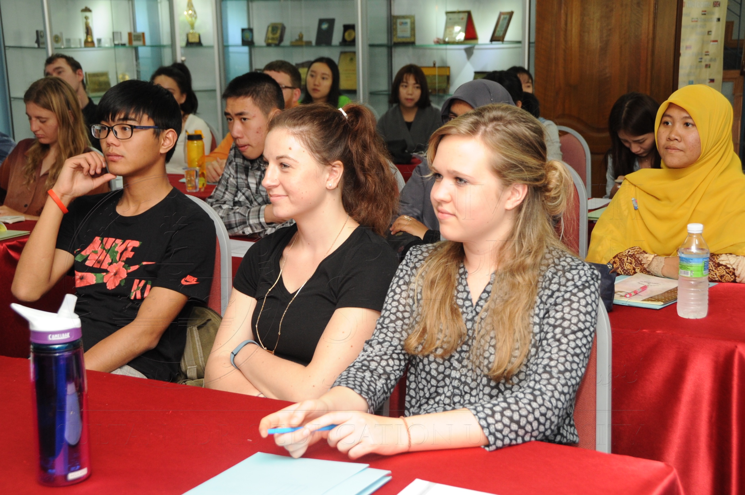 PRO16 17 antarabangsa HAS 0117